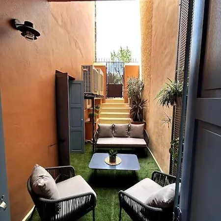 «la Calade » Les Glycines *