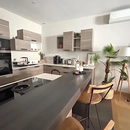 «la Calade » Les Glycines *