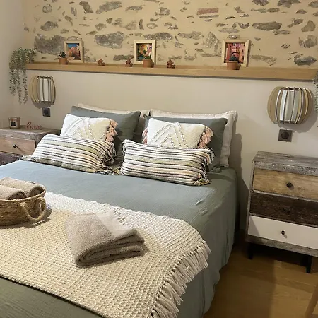 «la Calade » Les Glycines *