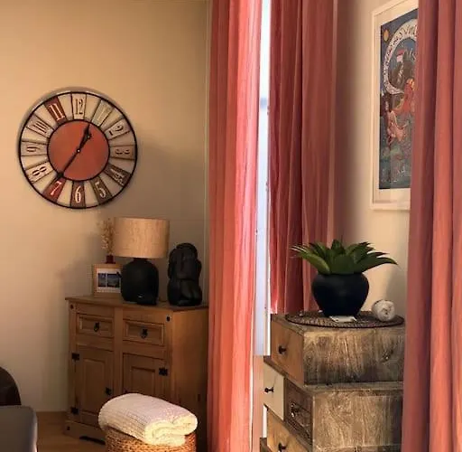 «la Calade » Les Glycines アパート *